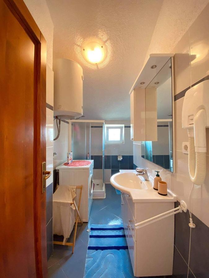 Apartman Luna Sveti Lovreč Pazenatički Buitenkant foto